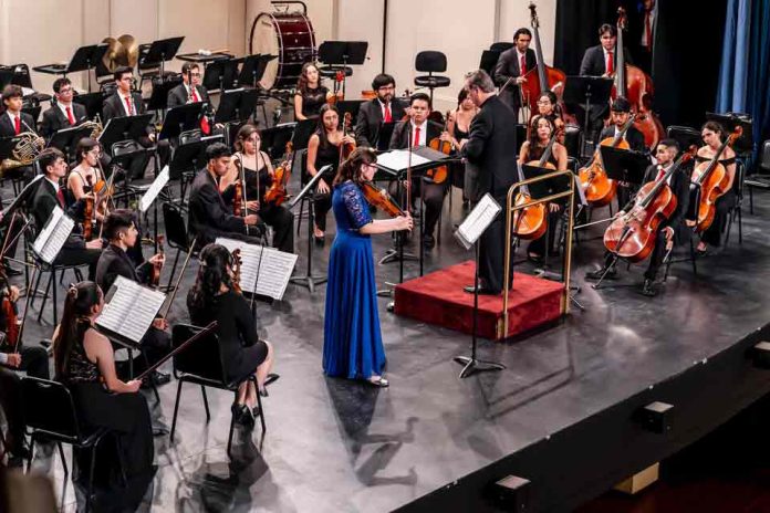 FOJI abre puertas al mundo: Directores/as, compositores/as e instrumentistas podrán postular a las becas para OAcademy 2026 FOJI abre puertas al mundo: Directores/as, compositores/as e instrumentistas podrán postular a las becas para OAcademy 2026