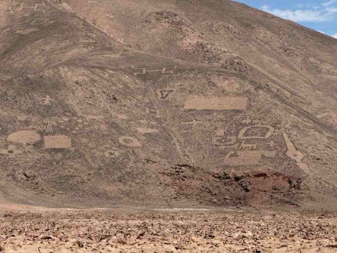 Geoglifos de Pintados inicia su postulación como Sitio de Patrimonio Mundial ante la Unesco (1) Geoglifos de Pintados inicia su postulación como Sitio de Patrimonio Mundial ante la Unesco