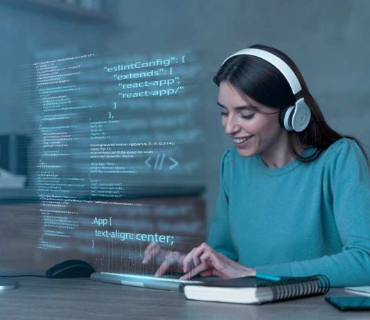 Lanzan becas para formar a mujeres en tecnología y potenciar el talento digital en Antofagasta Lanzan becas para formar a mujeres en tecnología y potenciar el talento digital en Antofagasta