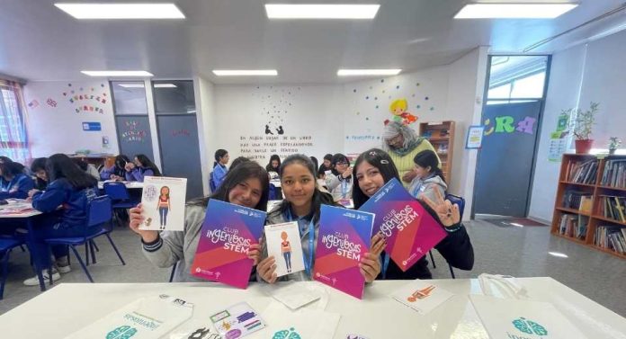 Más de 200 niñas de la Región de Antofagasta se suman a los Clubes Ingeniosas STEM para impulsar su vocación científica y tecnológica
