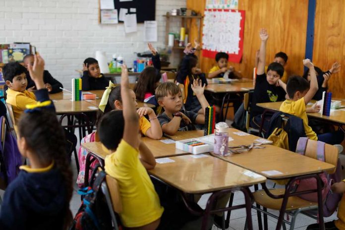 Mineduc anuncia los Servicios Locales que recibirán sus establecimientos educacionales a partir del 1 de enero de 2026 Mineduc anuncia los Servicios Locales que recibirán sus establecimientos educacionales a partir del 1 de enero de 2026