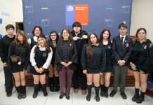 Mineduc inicia mesa de trabajo junto a representantes de centros de estudiantes de Liceos Emblemáticos de la región Metropolitana