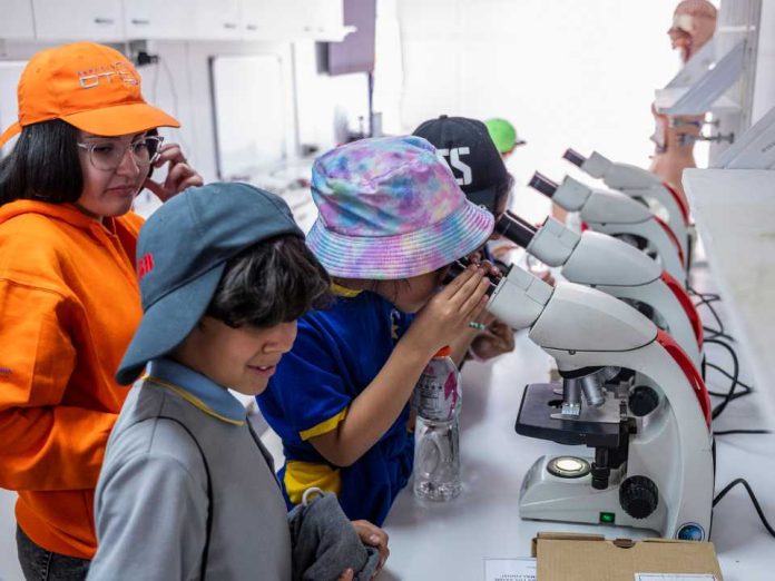 Se abre convocatoria para sumar actividades al Festival de las Ciencias 2025 Se abre convocatoria para sumar actividades al Festival de las Ciencias 2025