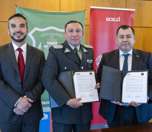 UCSC firma convenios con Fosis y Gendarmería para fortalecer formación, investigación y vinculación social UCSC firma convenios con Fosis y Gendarmería para fortalecer formación, investigación y vinculación social