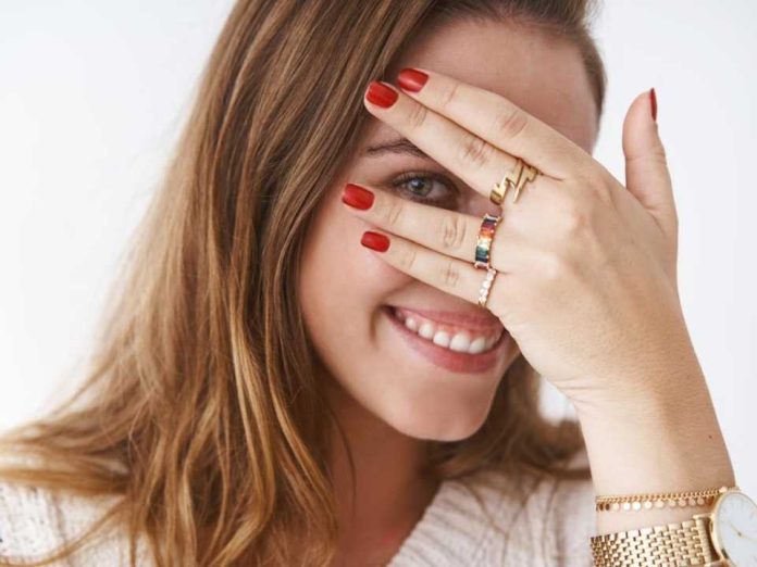 ¿Tu anillo es real o imitación Experto revela secretos para descubrirlo y no dejarte engañar ¿Tu anillo es real o imitación?: Experto revela secretos para descubrirlo y no dejarte engañar