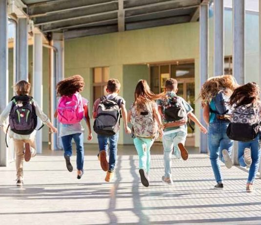 60 minutos de juego y actividad física 60 minutos de juego y actividad física