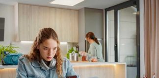 Alianza entre startup chilena de aprendizaje y ONG intentan combatir la ansiedad estudiantil a menos de dos meses de una nueva PAES 