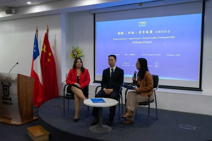 Chile y China fortalecen su cooperación en foro global sobre innovación y desarrollo sostenible Chile y China fortalecen su cooperación en foro global sobre innovación y desarrollo sostenible