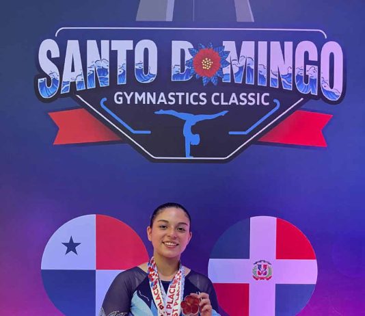 Chilena de 16 años fue doble campeona en evento internacional de gimnasia Chilena de 16 años fue doble campeona en evento internacional de gimnasia