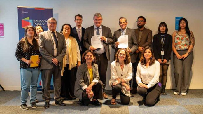 Dirección de Educación Pública y el Instituto Francés firman convenio para la enseñanza del francés en la Educación Pública del país