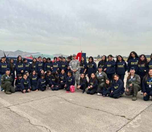 FACH IMPULSA LIDERAZGO Y AUTOESTIMA EN ALUMNAS DEL PROGRAMA “EXCEPCIONALES” EN LA BASE AÉREA EL BOSQUE FACH IMPULSA LIDERAZGO Y AUTOESTIMA EN ALUMNAS DEL PROGRAMA “EXCEPCIONALES” EN LA BASE AÉREA EL BOSQUE