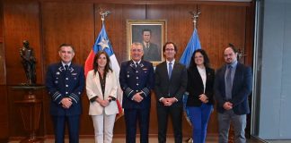 Fuerza Aérea de Chile y Pontificia Universidad Católica de Chile firmaron convenio de colaboración Fuerza Aérea de Chile y Pontificia Universidad Católica de Chile firmaron convenio de colaboración