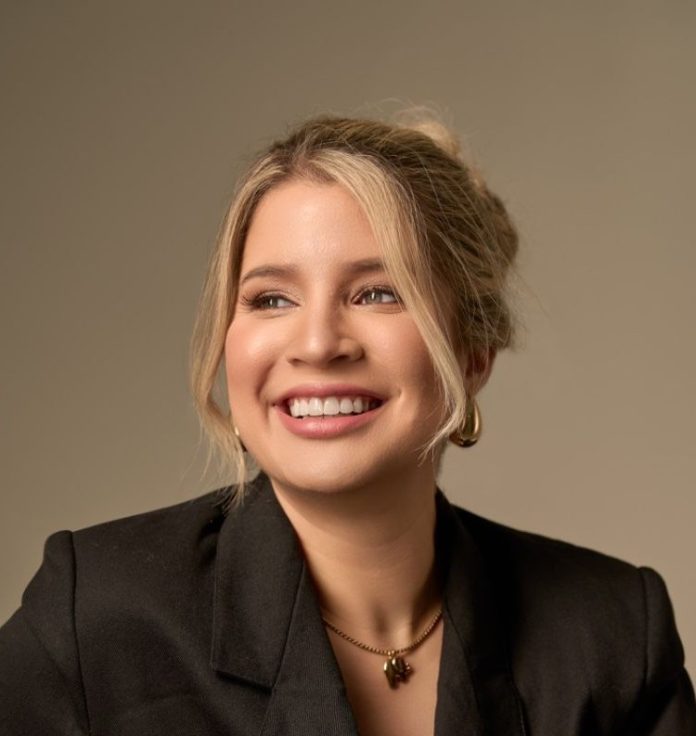 Keren Castellano, Directora de To Contact Keren Castellano, Directora de To Contact