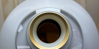 La IA podría tener el mejor disfraz: cinco tips de World para mantenerse humano (y seguro) online en Halloween