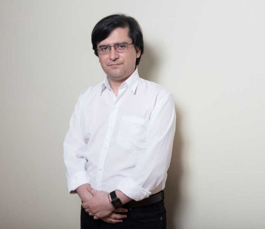 ¿Por qué hay que lavar la ropa nueva? PhD. Roberto Rojas, académico Instituto de Ciencias Naturales UDLA Sede Viña del Mar