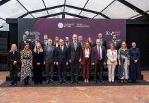 I Congreso Futuro Iberoamericano | Miguel Arrufat: “En cinco años la IA va a cambiar totalmente la universidad” Miguel Arrufat: “En cinco años la IA va a cambiar totalmente la universidad”. Ponentes del Congreso Futuro Iberoamericano con SM el Rey de España D. Felipe VI