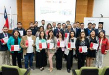 Profesores se certifican en hidrógeno verde con apoyo del Centro de Energía UCSC y CORFO Profesores se certifican en hidrógeno verde con apoyo del Centro de Energía UCSC y CORFO