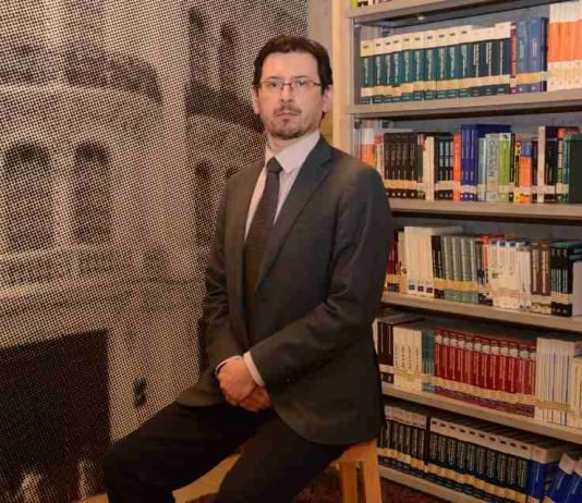 Los nuevos desafíos de la ciberseguridad en la era digital Rodrigo Cea, director de carreras de Informática y Telecomunicaciones de Duoc UC sede Padre Alonso de Ovalle