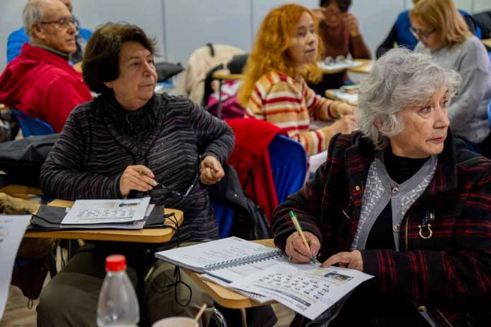 Taller gratuito de inglés para adultos mayores en Duoc UC Taller gratuito de inglés para adultos mayores en Duoc UC