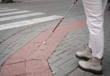 Tecnología inclusiva: Aplicaciones y herramientas que facilitan la autonomía de personas con discapacidad visual