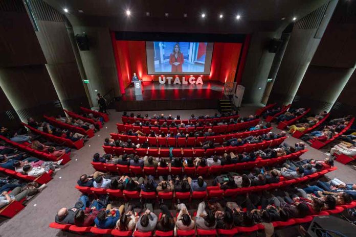 UTalca celebró 44 años de vida con foco en la innovación y el conocimiento UTalca celebró 44 años de vida con foco en la innovación y el conocimiento