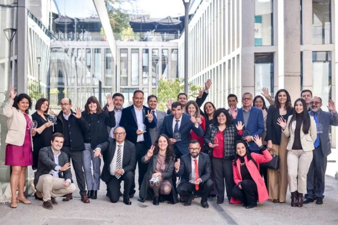 Universidad del Desarrollo adjudica por segunda vez Centro de Liderazgo Educativo del MINEDUC