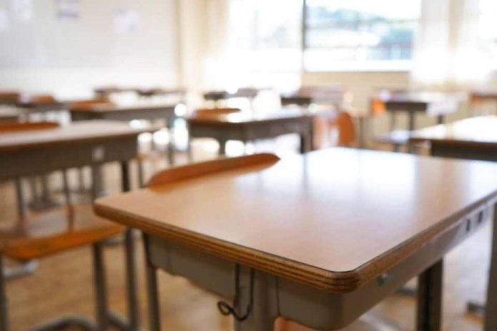 Directores educativos urgen a presidenciables por medidas para reducir la burocracia en educación