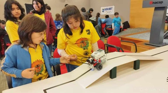 Más de 400 escolares de todo Chile participaron en la sexta fecha de la Liga Robótica Escolar: Colegios de regiones fueron los principales ganadores Más de 400 escolares de todo Chile participaron en la sexta fecha de la Liga Robótica Escolar: Colegios de regiones fueron los principales ganadores