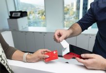 Mayor optimismo entre los trabajadores: más de la mitad espera recibir aguinaldo de navidad en 2025
