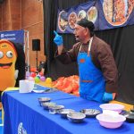 “Chorifest” marcó el cierre de seis años de promoción del consumo de choritos en las establecimientos educacionales de la Región de Los Lagos “Chorifest” marcó el cierre de seis años de promoción del consumo de choritos en las establecimientos educacionales de la Región de Los Lagos