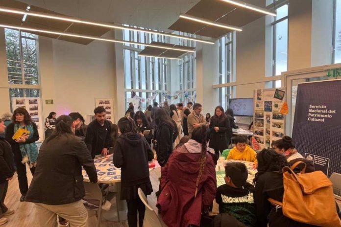 Comunidades educativas de Puerto Williams resaltaron el valor de educar con el sello subantártico Comunidades educativas de Puerto Williams resaltaron el valor de educar con el sello subantártico