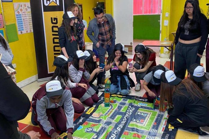 Con niñas de Puerto Montt y Osorno, Programa STEMos Inspiradas finalizó su recorrido en el sur del país Con niñas de Puerto Montt y Osorno, Programa STEMos Inspiradas finalizó su recorrido en el sur del país