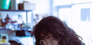 "Cuerpo de obra / Obra de cuerpo": Valentina Inostroza Bravo presenta publicación que recorre su trabajo entre el arte, el activismo y la curaduría