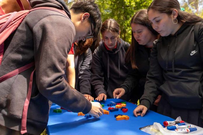 Estudiantes PACE viven experiencia de exploración pedagógica en la UTalca