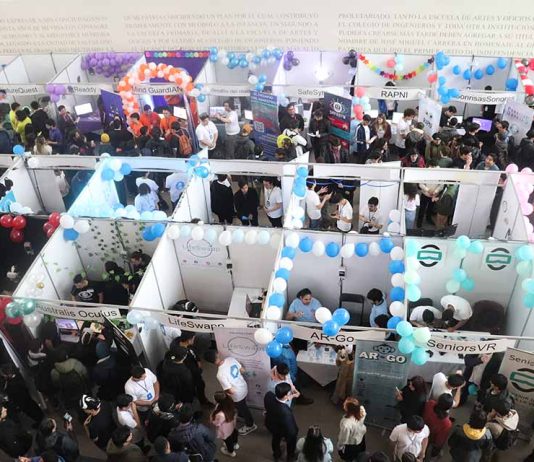 Estudiantes USM presentan innovadoras soluciones tecnológicas en la 33ª Feria de Software Estudiantes USM presentan innovadoras soluciones tecnológicas en la 33ª Feria de Software