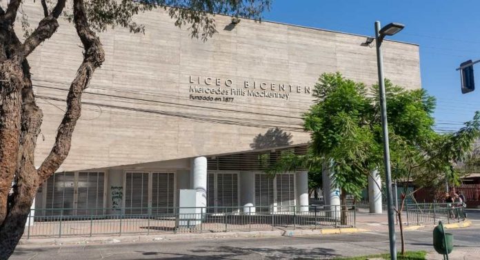 Ministerio de Educación adjudica 20 nuevos Liceos Bicentenario de Excelencia, impulsando la calidad educativa con enfoque territorial