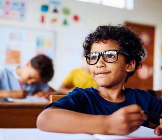 TERCERA EDICIÓN DE IPSOS EDUCATION MONITOR: LA MAYORÍA DE LOS PAÍSES APOYA LA PROHIBICIÓN DEL USO DE LAS REDES SOCIALES A MENORES DE 14 AÑOS