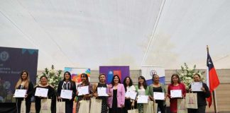 81 mujeres líderes de la región de Coquimbo se certifican en programa que fortalece la participación política y social