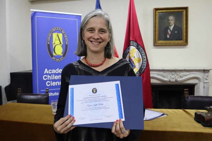 Académica USM recibe Premio a la Excelencia Científica Adelina Gutiérrez Académica USM recibe Premio a la Excelencia Científica Adelina Gutiérrez