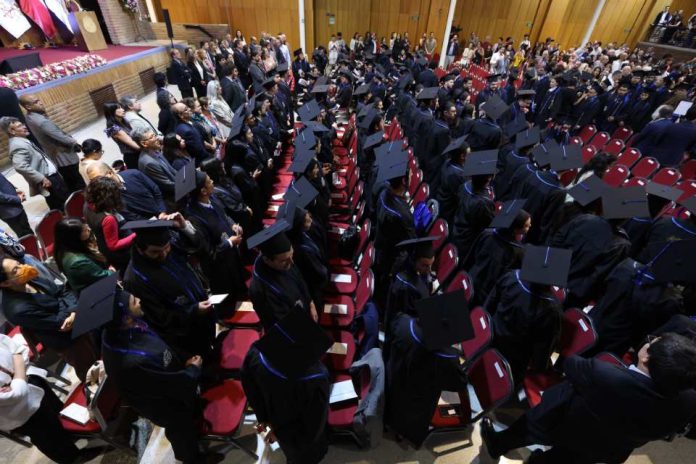 Cifra histórica a nivel nacional: UC gradúa a 267 nuevos doctores