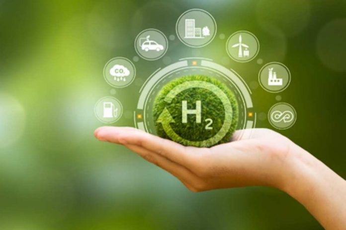 Corfo y U.Católica impulsan formación en hidrógeno verde para transformar la matriz energética de Aysén Corfo y U.Católica impulsan formación en hidrógeno verde para transformar la matriz energética de Aysén