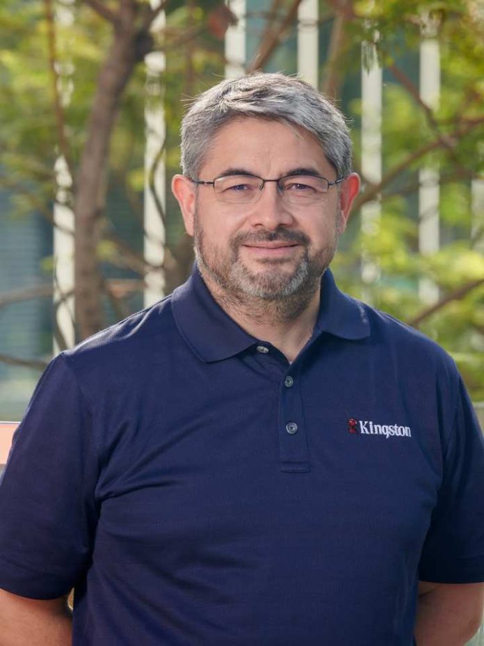 Día de la Informática: Educar es prioritario