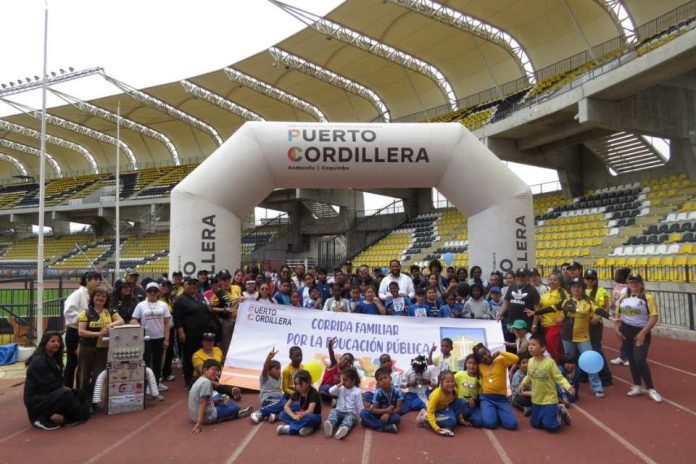 Escuela Padre Alberto Hurtado realizó su 2ª Corrida Familiar por la Educación Pública en el Estadio Sánchez Rumoroso
