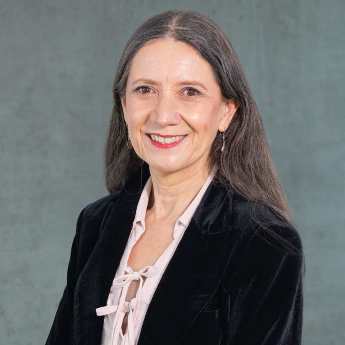 Geragogía aprender junto a las personas mayores Geragogía: aprender junto a las personas mayores