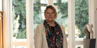 Marcela Momberg Alarcón, Rectora Universidad Católica de Temuco, Vicepresidente AUR