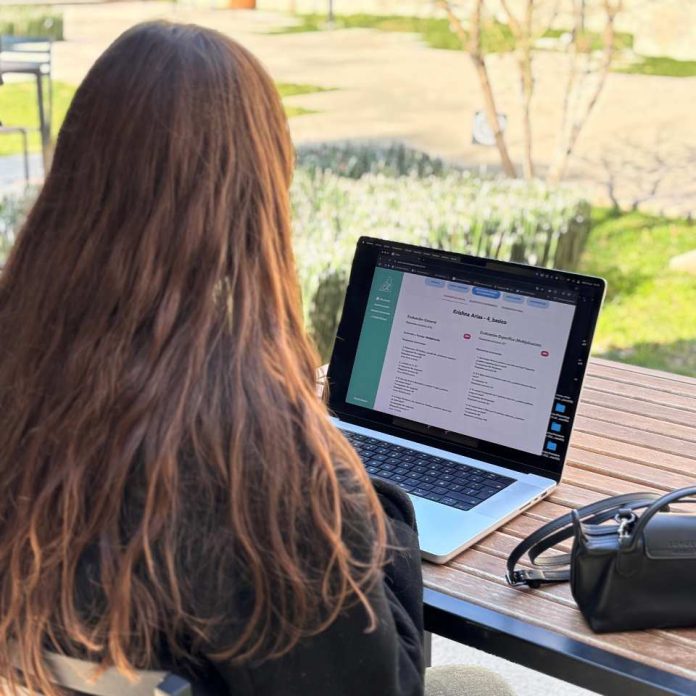 Más de dos mil estudiantes logran acortar el rezago escolar en 2025 gracias a tutorías personalizadas online