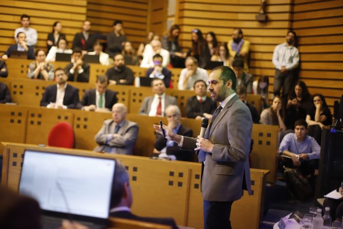 Ministro Grau se abre a modificar el FES ante críticas al proyecto: “Puede ser mejorado” Ministro Grau se abre a modificar el FES ante críticas al proyecto: “Puede ser mejorado”