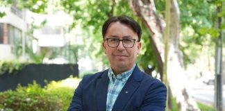 Profesor chileno es seleccionado entre los mejores 50 docentes del mundo