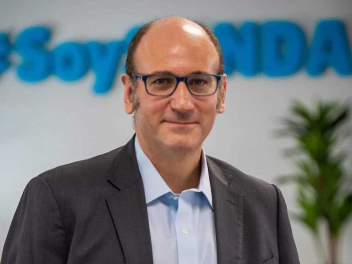 Roberto Jana, gerente corporativo Personas, Comunicaciones y Branding en SONDA Roberto Jana, gerente corporativo Personas, Comunicaciones y Branding en SONDA