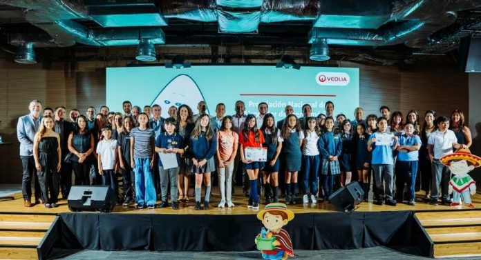 Veolia premia a ganadores del concurso “Alrededor de Iberoamérica 2025” y destaca la creatividad de las niñas y niños en educación ambiental